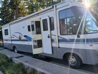 34' Winnebago 1996