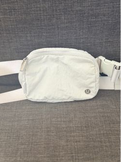 Lululemon belt bag