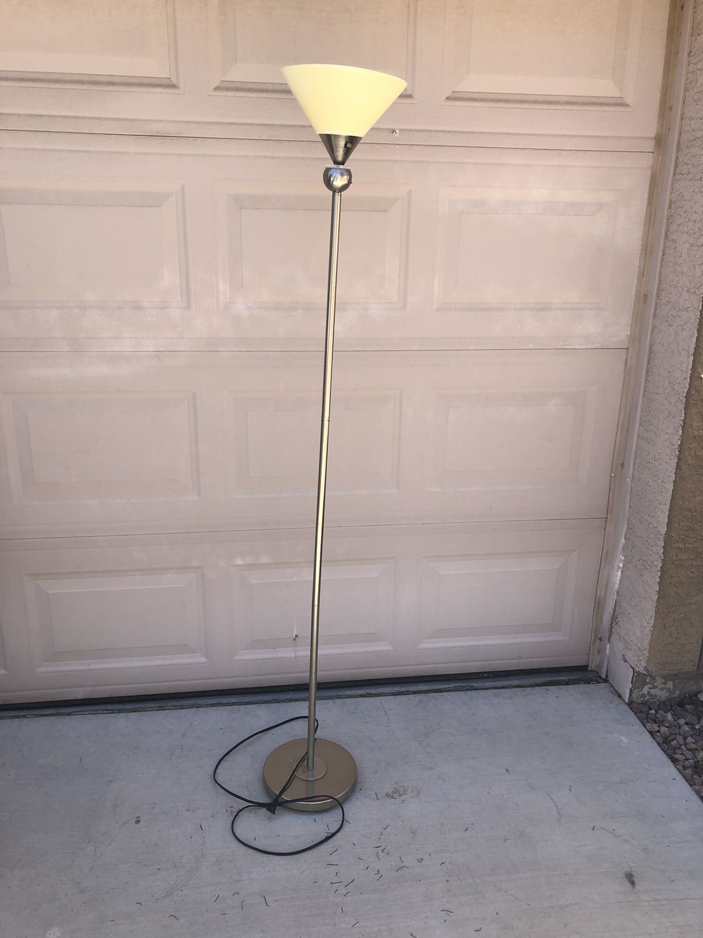 Stainless steel floor lamp