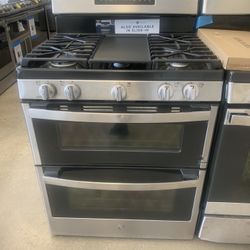 New Scratch And Dent GE Double Oven Gas Stove Stainless 6 Months Warranty .