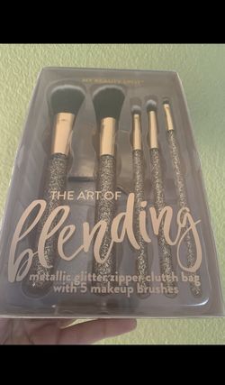 Makeup brushes