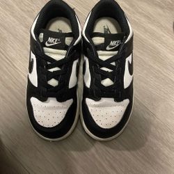 Nike Panda Dunks