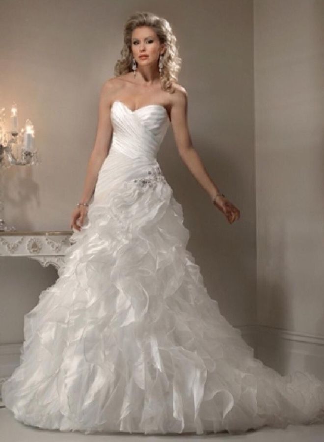 Maggie sottero miri wedding dress size 16 style: r1120