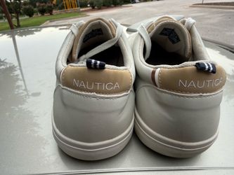 Men’s Nautica low top leather sneakers