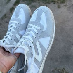 Everything Good Casi Nuevos Size 8/5