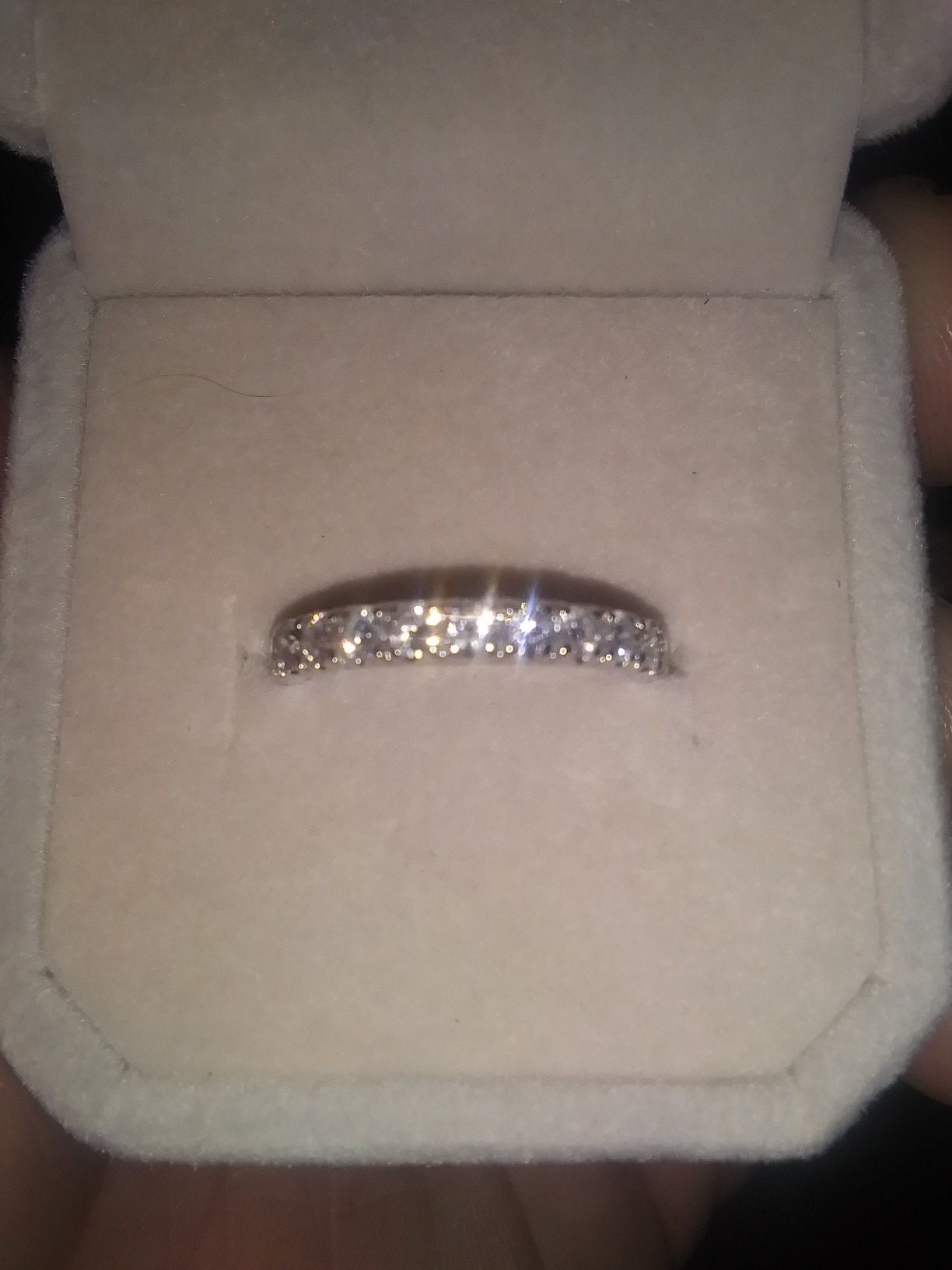14k. 1.0 kt size 7 Wedding Ring 12 Diamonds Total