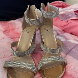 Size 7 Women Heels 