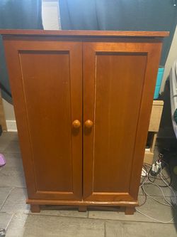 Media cabinet