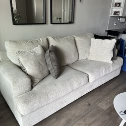 Selling Queen Sofa Sleeper (pull out couch)