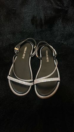 Yibeilin Xieye Rhinestone Flat Sandals size6.5 women’s