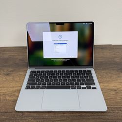 13" MacBook Air M4 10 Core*Apple Care Warranty*2025 Model