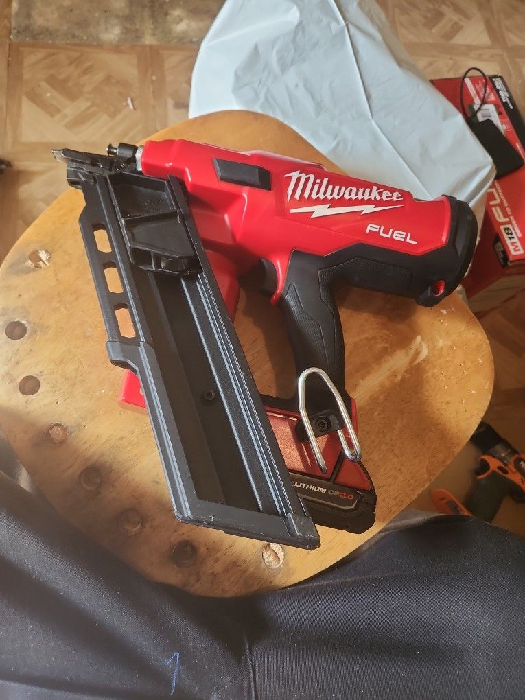 Milwaukee M18 FUEL 3-1/2 in. 18V Cordless Brushless Framing Nailer (Tool-Only)