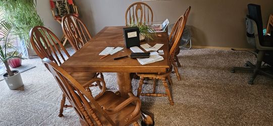 Dining Room Table 