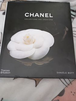 Chanel Collections and Creations Book