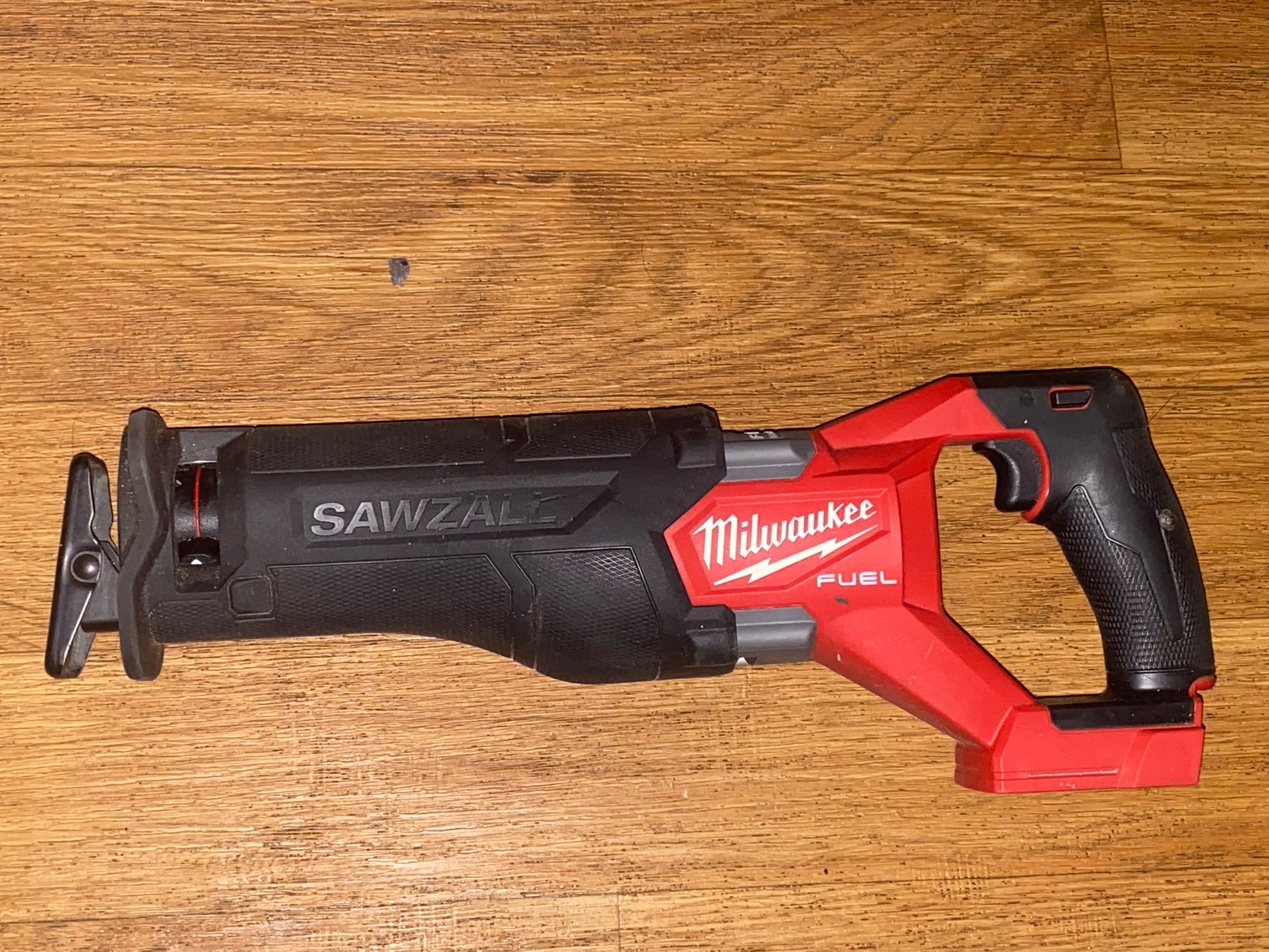 Milwaukee Sawzall M18