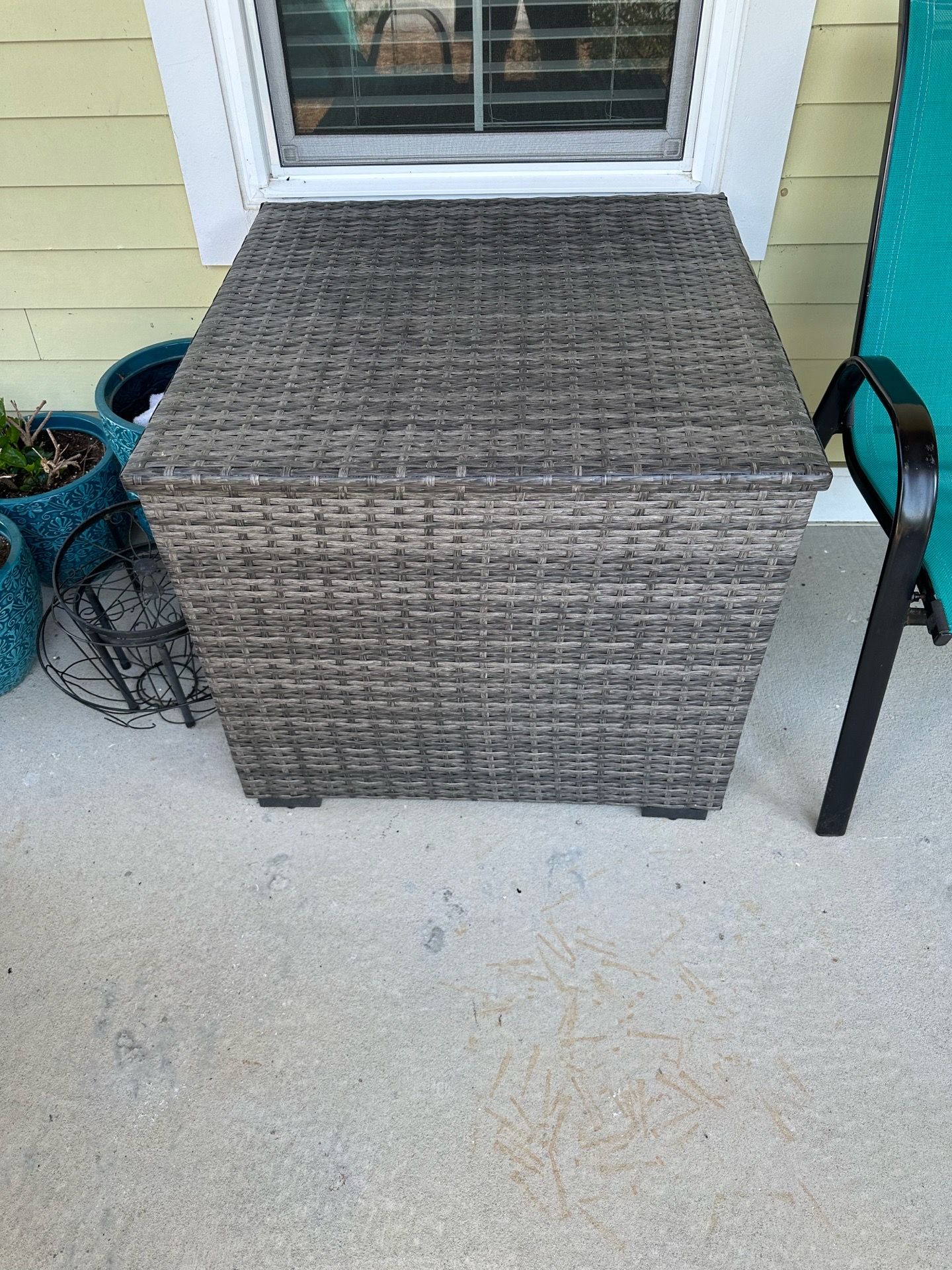 Storage unit