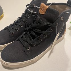 Toms High- Top Boots