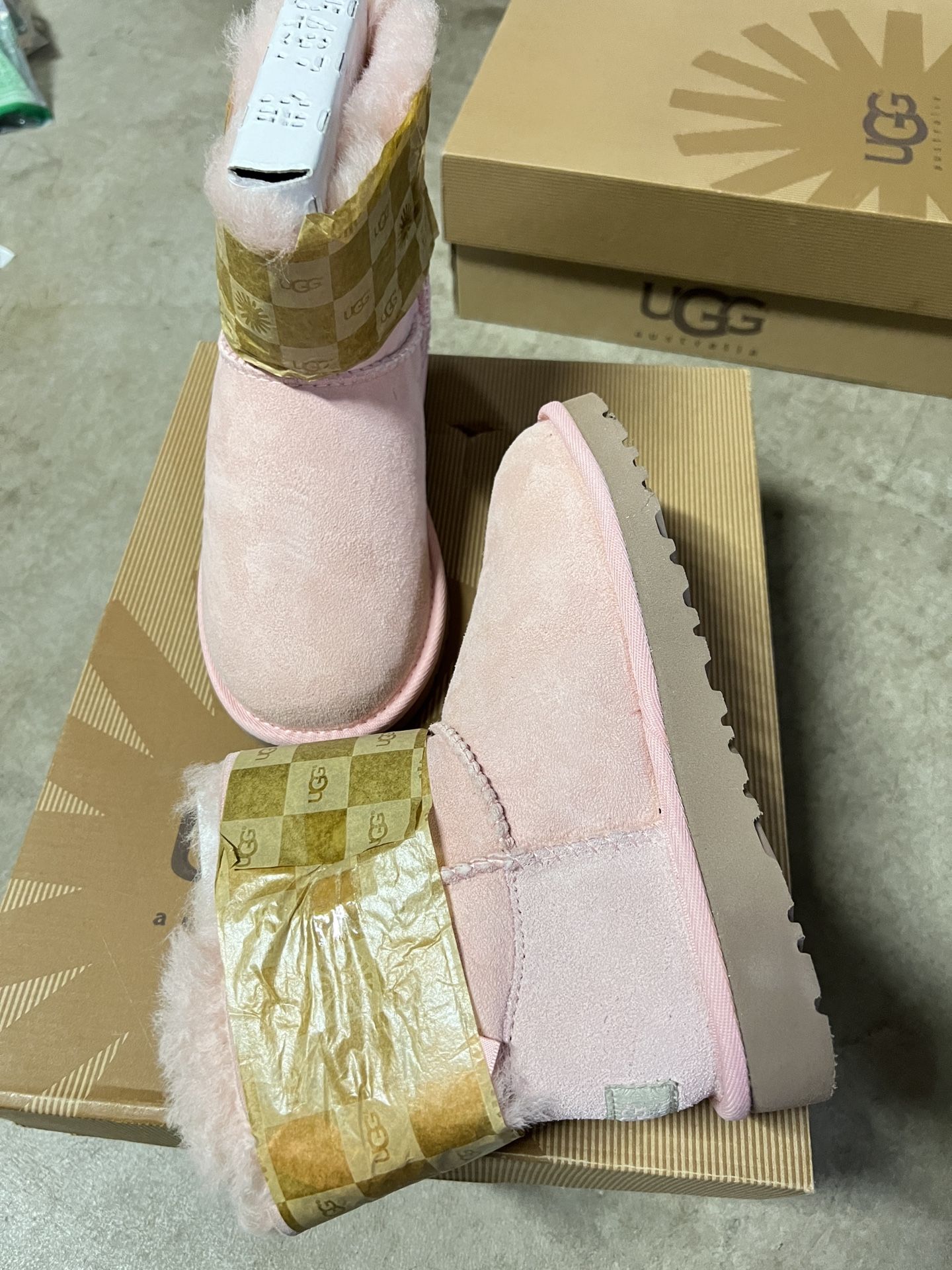 UGG girl pink Bailey Bow Boot US1/US2