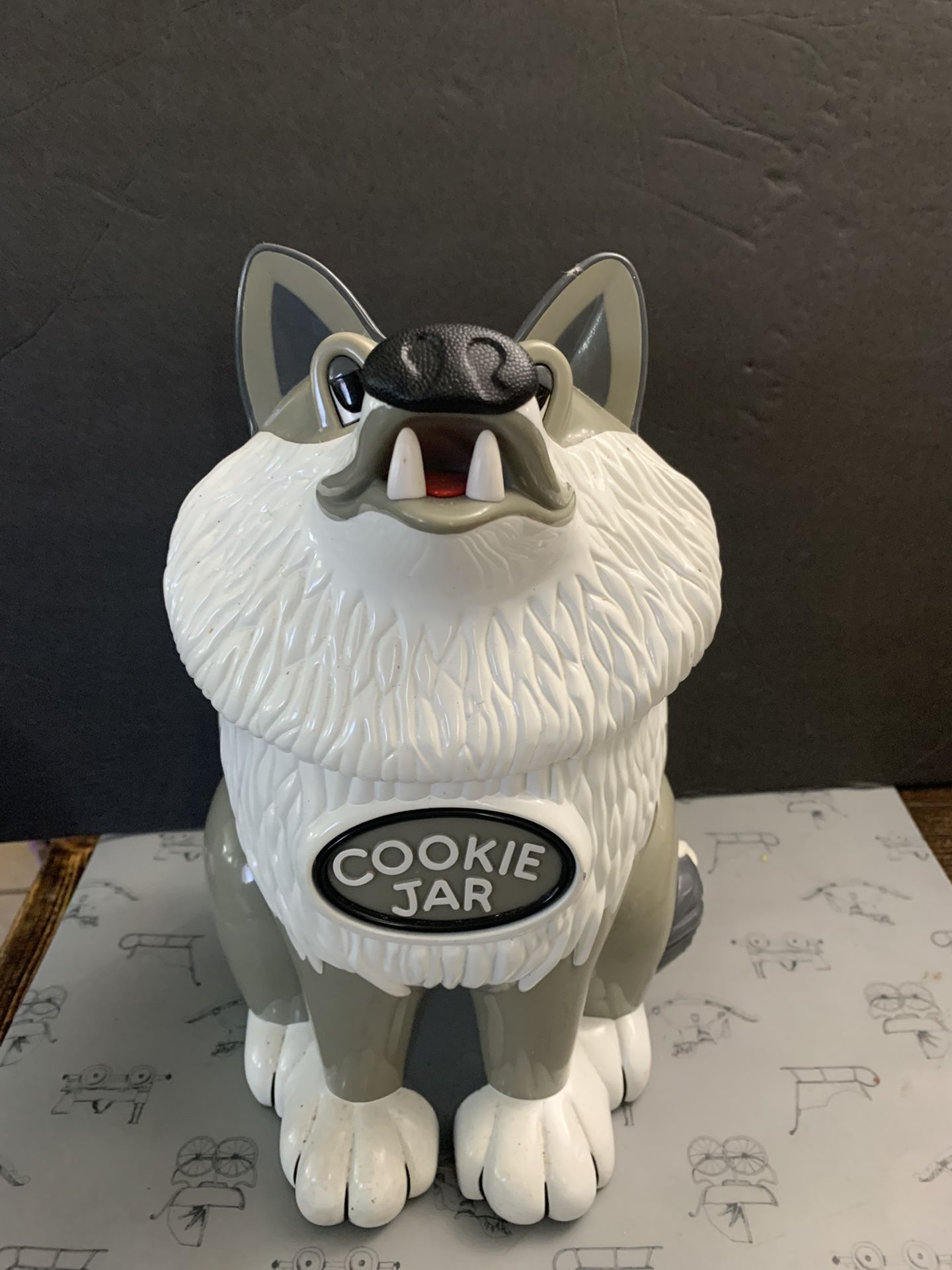 Howling Dog wolf Cookie Jar for Sale in Oak Forest IL OfferUp