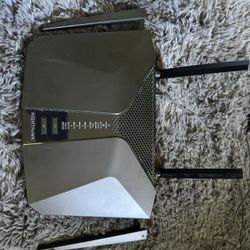Nighthawk router 