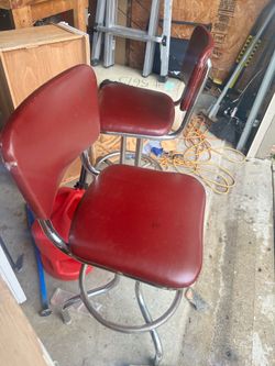 FREE BAR STOOLS