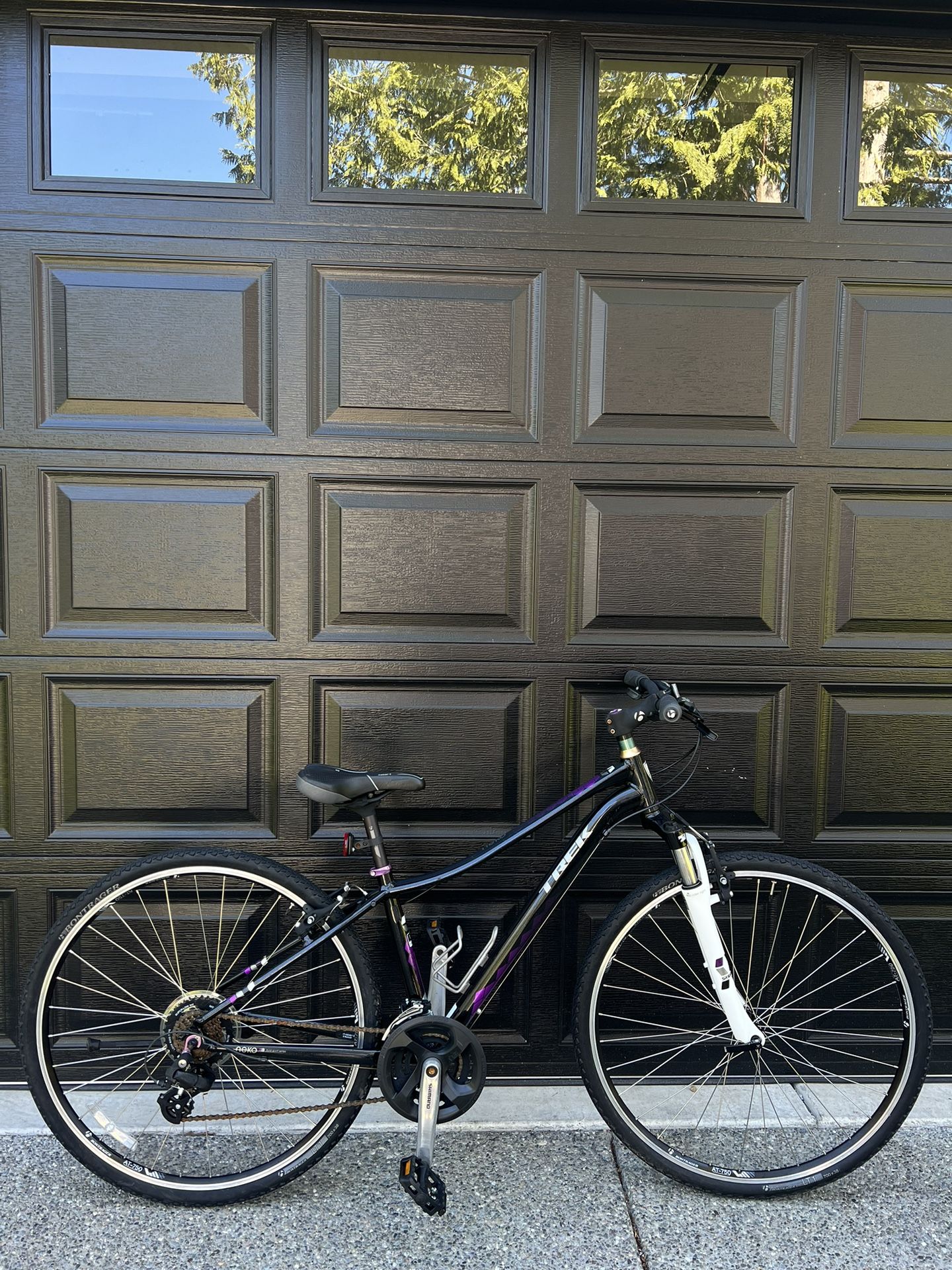 Trek Neko Hybrid Bike