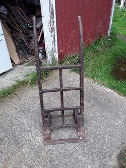 Vintage feed mill dolly, used on railroad cars too.