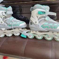 Kids Adjustable Inline Skates Size 3-6– Light Up Wheels