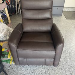 LIKE NEW Macy’s Nelman 34inch Beyond Leather Power Lift Recliner Chair