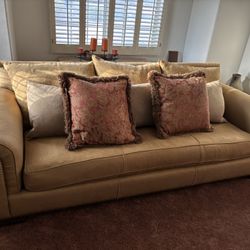 Large Robb and Stucky Couch 