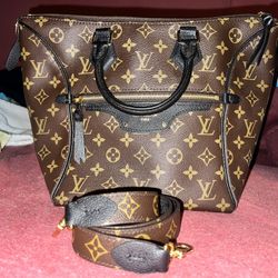 LV Purse And Wallet