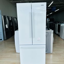 NEW Galanz 16 cu. ft. 3-Door French Door Refrigerator GLR16FWEE16