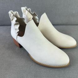Women’s Ivory Ruffle Back Ankle Booties Block Heel Size 11 Faux Leather