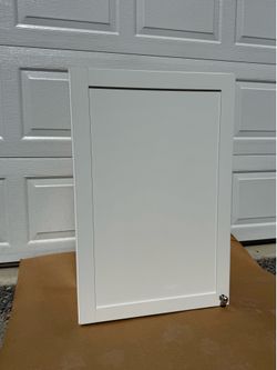 Hampton Bay 12.5x36x24 cabinet