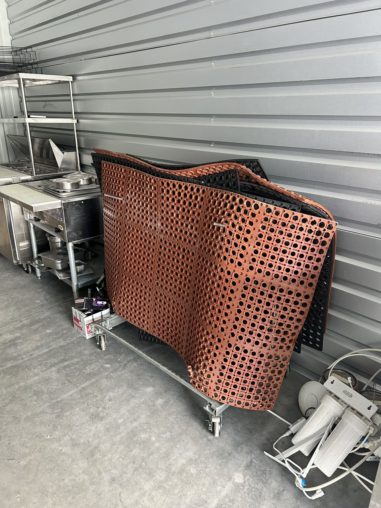 Ultra Grease Mats with Rack