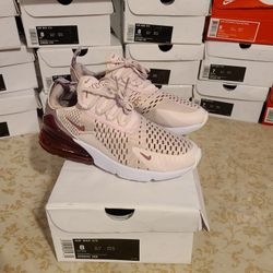 Nike 270
