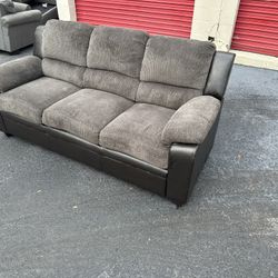 Comfy Nice Gray Sofa, Couch🔥🔥