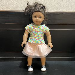 American Girl Doll 18” My American Girl 2011 Brunette Curly Hair Hazel Eyes