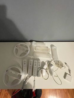WII GAMES AND CONTROLLERS