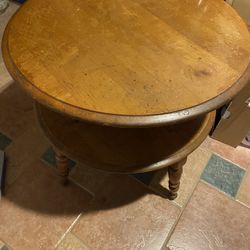 Beautiful Solid Maple Wood Coffee Table 