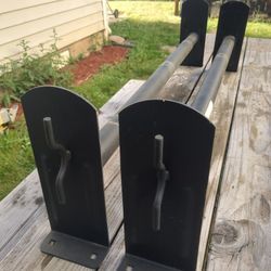 Adjustable roof rack