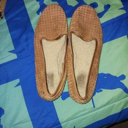 Ugg Flats Size 8.5