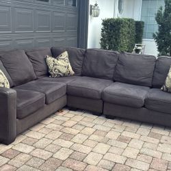 Sofá Sectional Ashley… Delivery Extra