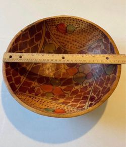 Beautiful Vintage Hand-Carved African Folk Art Bowl