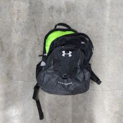 Under armor Black ⚫️ Backpack Used No Tears