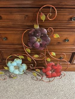 Iron Flowered Hanging Wall Art