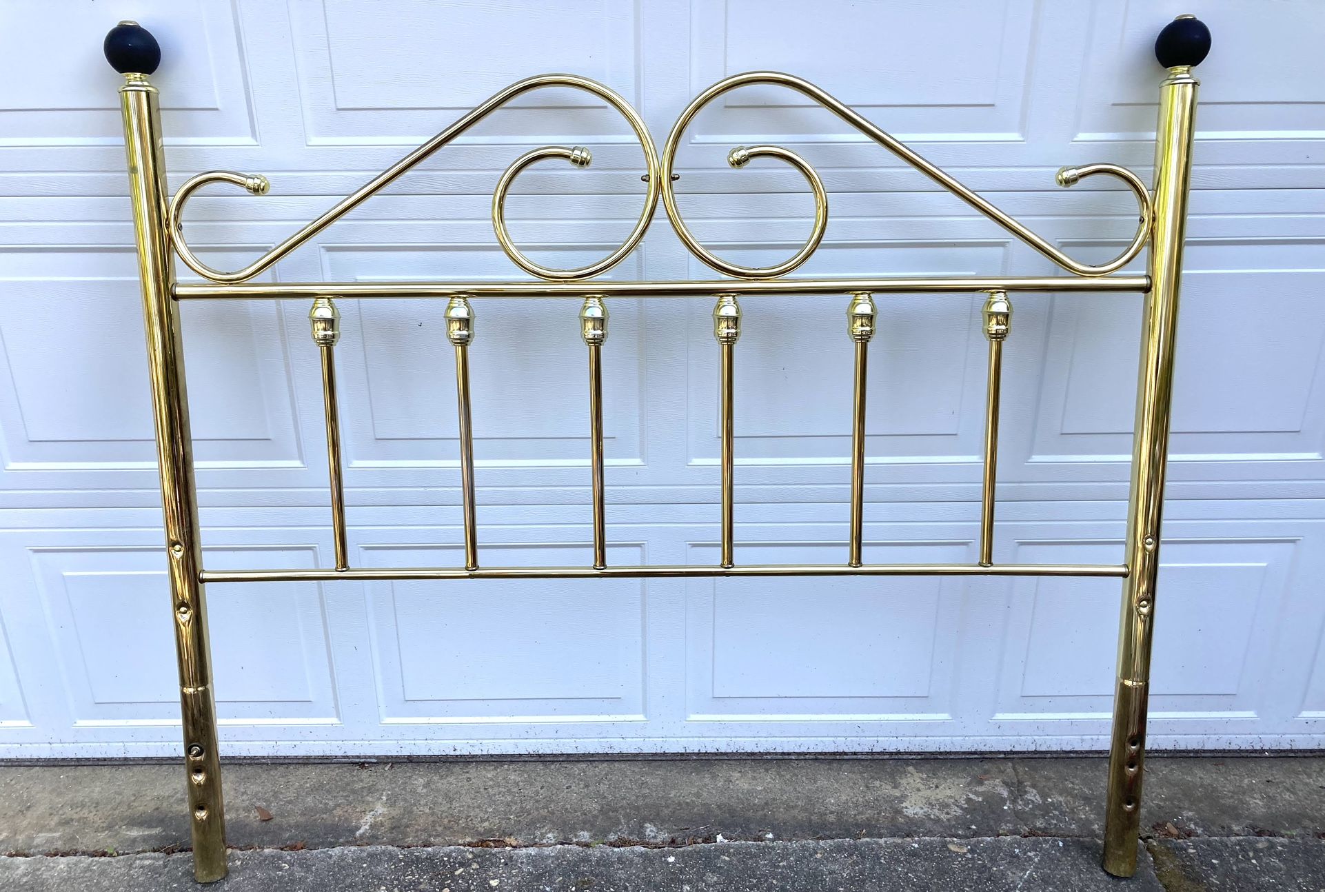 BRASS QUEEN HEAD BOARD