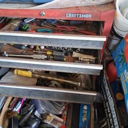 Craftsmen tools box with tools