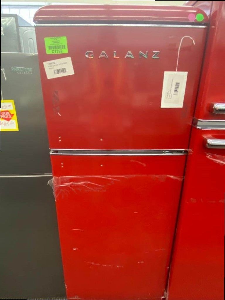 GALANZ GLR10TRDEFR 10.0 cu. ft. Retro Top Freezer Refrigerator for Sale