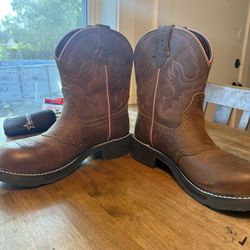 Women’s Boots Size 10